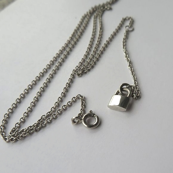 Tiffany's Sterling Silver Chain With Small Lock - Picture 6 of 13